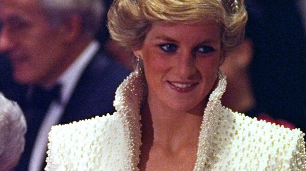 Diana, Princess of Wales, wears a diamond tiara and pearl-studded jacket while attending the opening of the $77 million Hong Kong cultural center, Wednesday, November 8, 1989 - Sputnik International