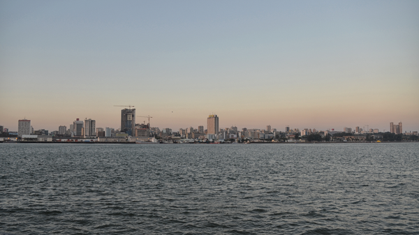 A view of the city of Maputo from the ferry to Katembe, 2014 - Sputnik International