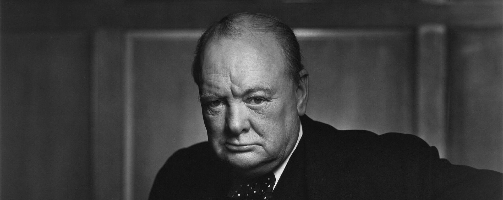 The famous Roaring Lion portrait of Sir Winston Churchill, taken by photographer Yousuf Karsh following his 1941 speech to the Canadian parliament - Sputnik International, 1920, 05.03.2023