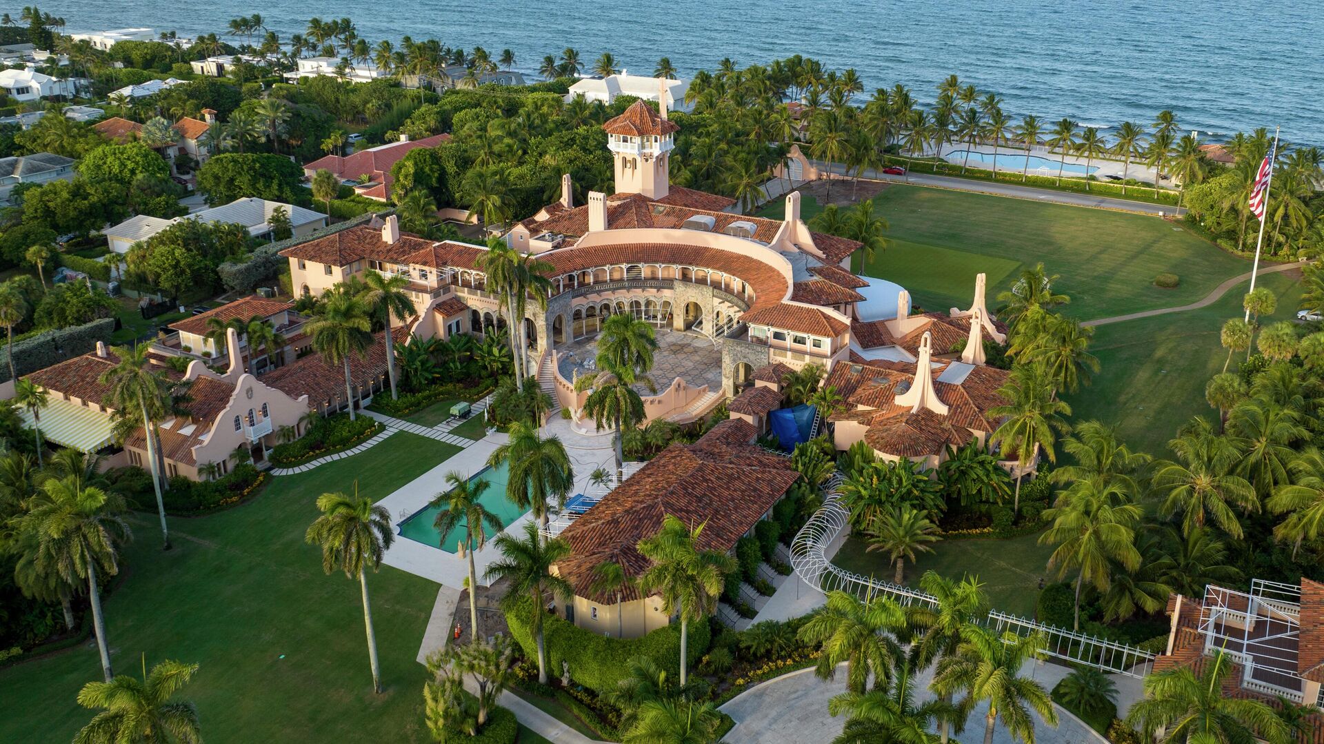 FILE - This is an aerial view of President Donald Trump's Mar-a-Lago estate, Aug. 10, 2022, in Palm Beach, Fla. - Sputnik International, 1920, 03.10.2023