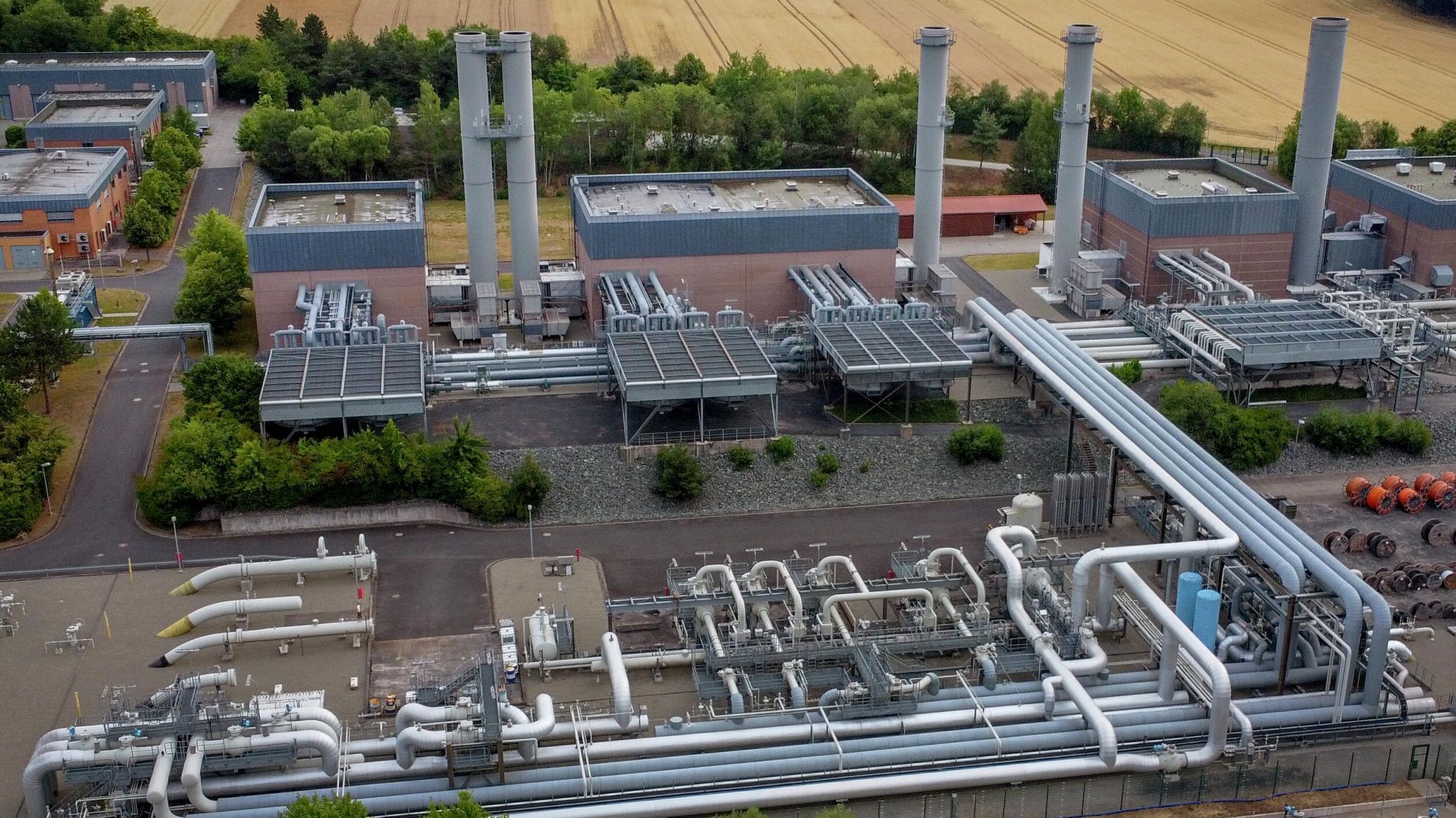 European Commission Considering Reducing Gas Storage Capacity Level Amid Energy Crisis
