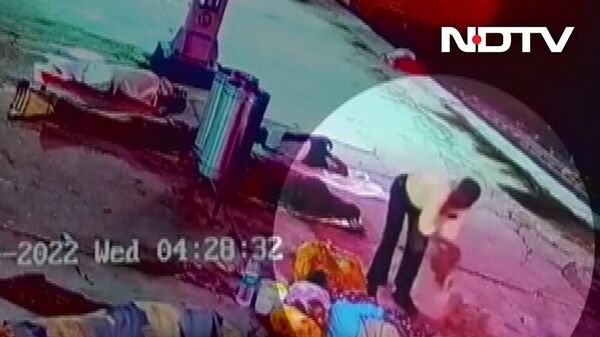 Child Stolen On Camera At UP Railway Station Found At BJP Leader's Home - Sputnik International