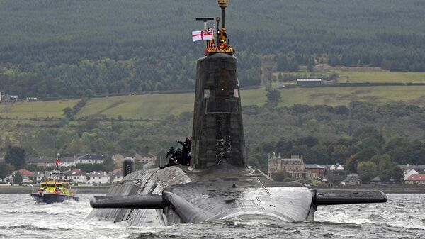 Royal Navy Trident ballistic missile submarine HMS Vanguard leaving HMNB Clyde (Faslane) - Sputnik International