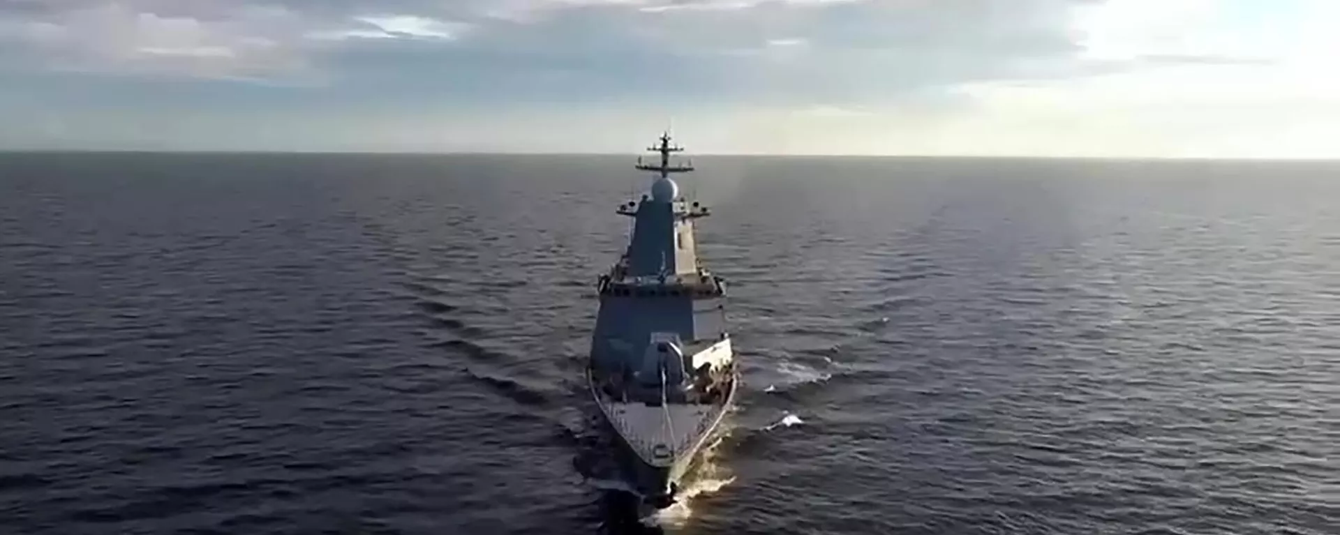 Rosyjskie i chińskie oddziały okrętów wojennych spotykają się na Morzu Japońskim podczas ćwiczeń wojskowych Wostok-2022 - Sputnik International, 1920, 25.08.2023