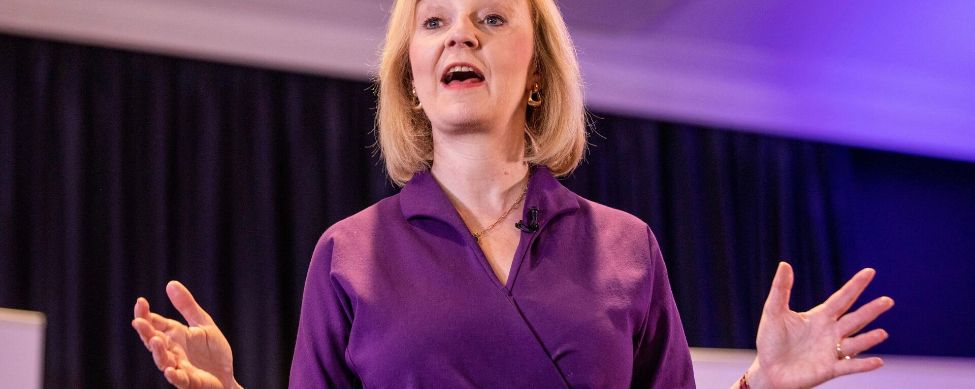 Contender to become the country's next Prime minister and leader of the Conservative party British Foreign Secretary Liz Truss speaks during a Conservative Party Hustings event in Belfast, on August 17, 2022 - Sputnik International, 1920, 04.09.2022