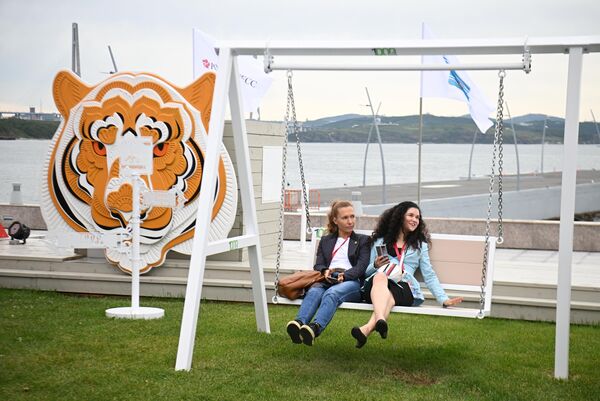 Participants of the Eastern Economic Forum in Vladivostok.  - Sputnik International