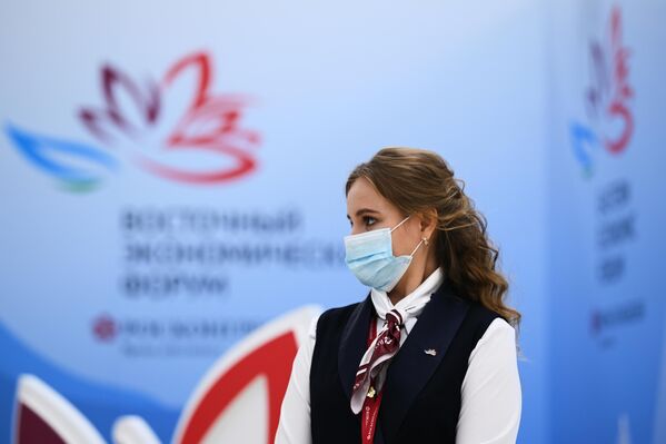 A girl at the Eastern Economic Forum in Vladivostok. - Sputnik International