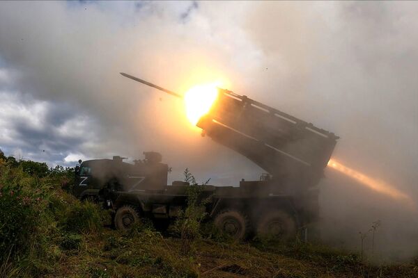 'The Grad' multiple launch rocket system at the 'Vostok 2022' military maneuvers at the Sergeevsky training ground - Sputnik International