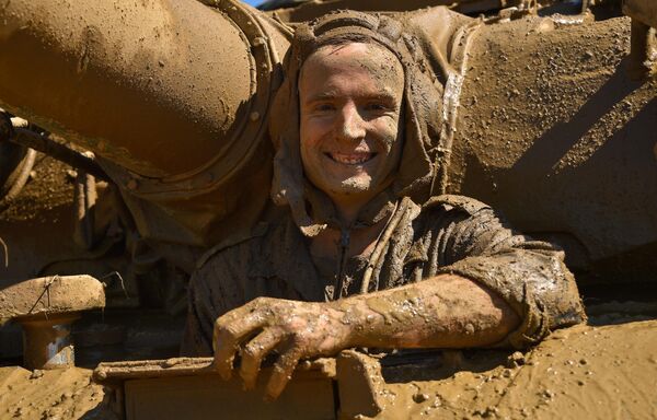 A serviceman at the 'Vostok 2022' military maneuvers at the Sergeevsky training ground. - Sputnik International