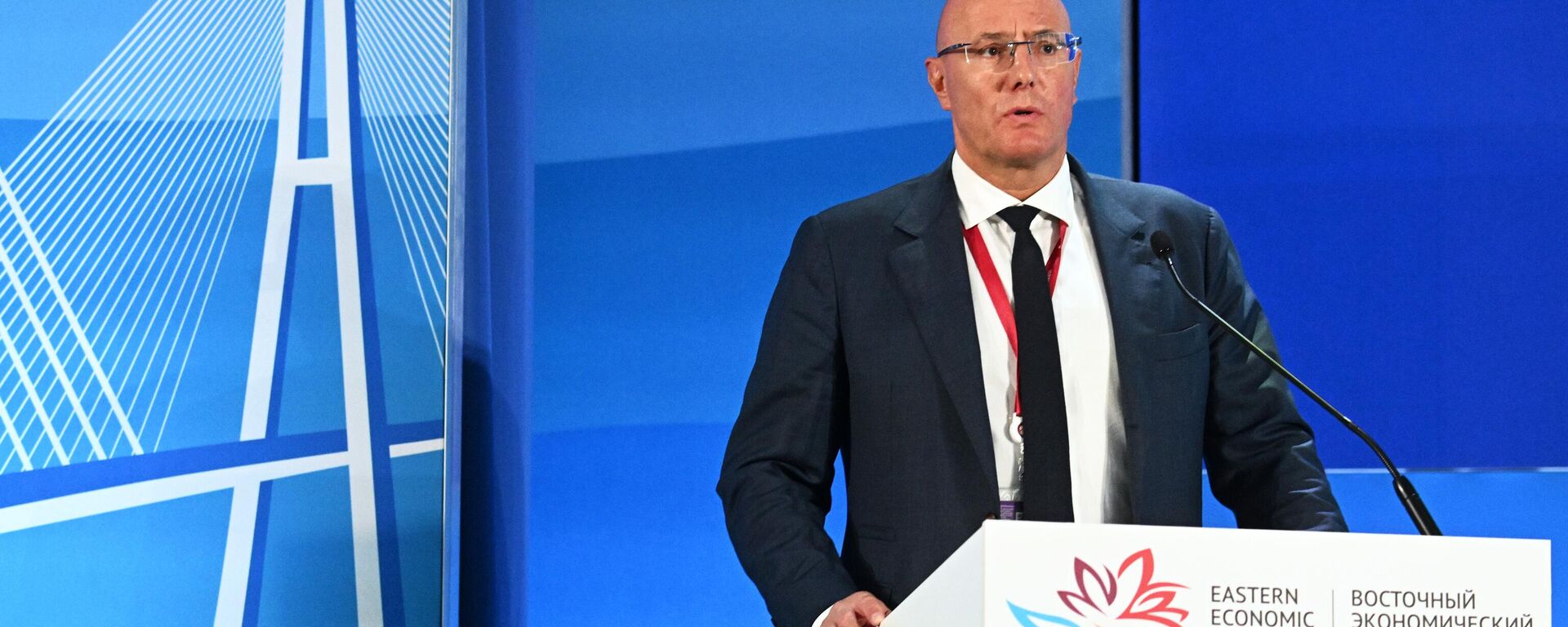 Dmitry Chernyshenko, Deputy Prime Minister of the Russian Federation, speaks at the session East of Russia 2.0! Regional Drivers of Digital Development in the New Reality at the Eastern Economic Forum (EEF) in Vladivostok - Sputnik International, 1920, 28.03.2023