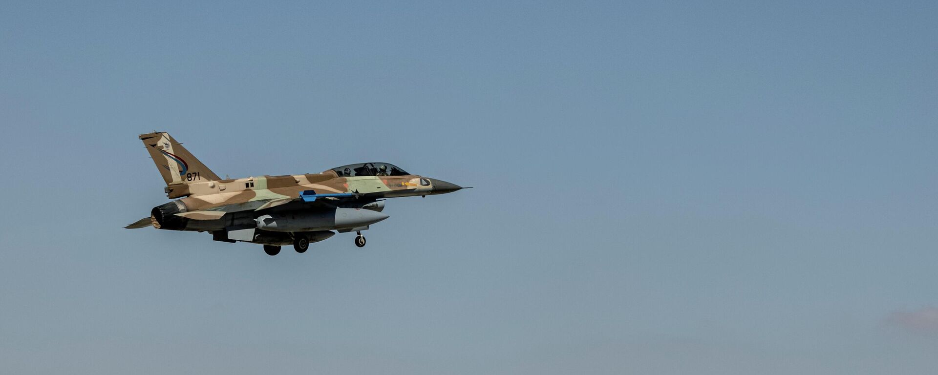 An Israeli F-16 takes off during the bi-annual multi-national aerial exercise known as the Blue Flag, at Ovda airbase near Eilat, southern Israel, Sunday, Oct. 24, 2021.  - Sputnik International, 1920, 05.04.2023