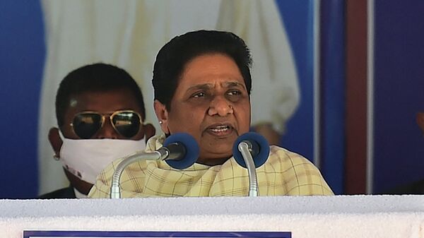 Bahujan Samaj Party (BSP) chief Mayawati addresses an election rally ahead of Uttar Pradesh state assembly elections, in Allahabad on February 21, 2022. - Sputnik International