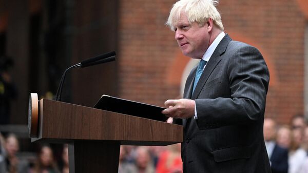 Britain's outgoing Prime Minister Boris Johnson delivers his final speech outside 10 Downing Street in central London on September 6, 2022, before heading to Balmoral to tender his resignation - Sputnik International