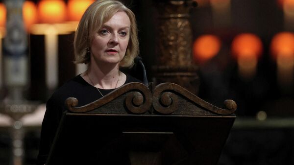 Britain's Prime Minister Liz Truss gives a reading during a Service of Prayer and Reflection for Britain's Queen Elizabeth II at St Paul's Cathedral in London on September 9, 2022 - Sputnik International