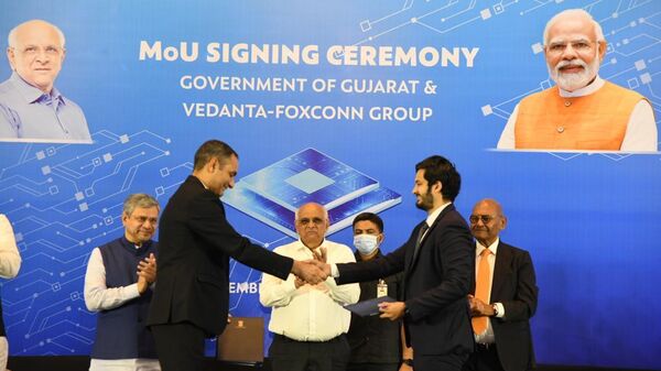 Vedanta-Foxconn to Set up Semiconductor Plant in India - Sputnik International