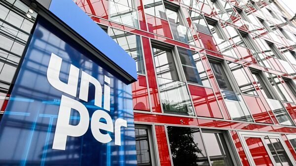 This file photo taken on July 22, 2022 shows the logo of energy supplier Uniper in the entrance hall at the company's headquarters in Dusseldorf, western Germany - Sputnik International