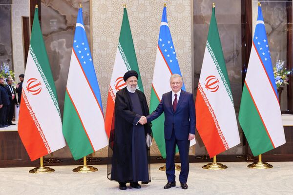 Iranian President Ibrahim Raisi visits Uzbekistan to meet with President Shavkat Mirziyoyev - Sputnik International