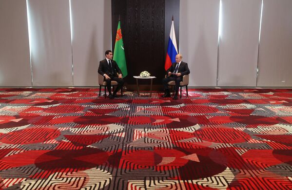 September 15, 2022. Russian President Vladimir Putin and Turkmen President Serdar Berdymukhamedov meet on the margins of the Shanghai Cooperation Organization (SCO) summit in Samarkand. - Sputnik International
