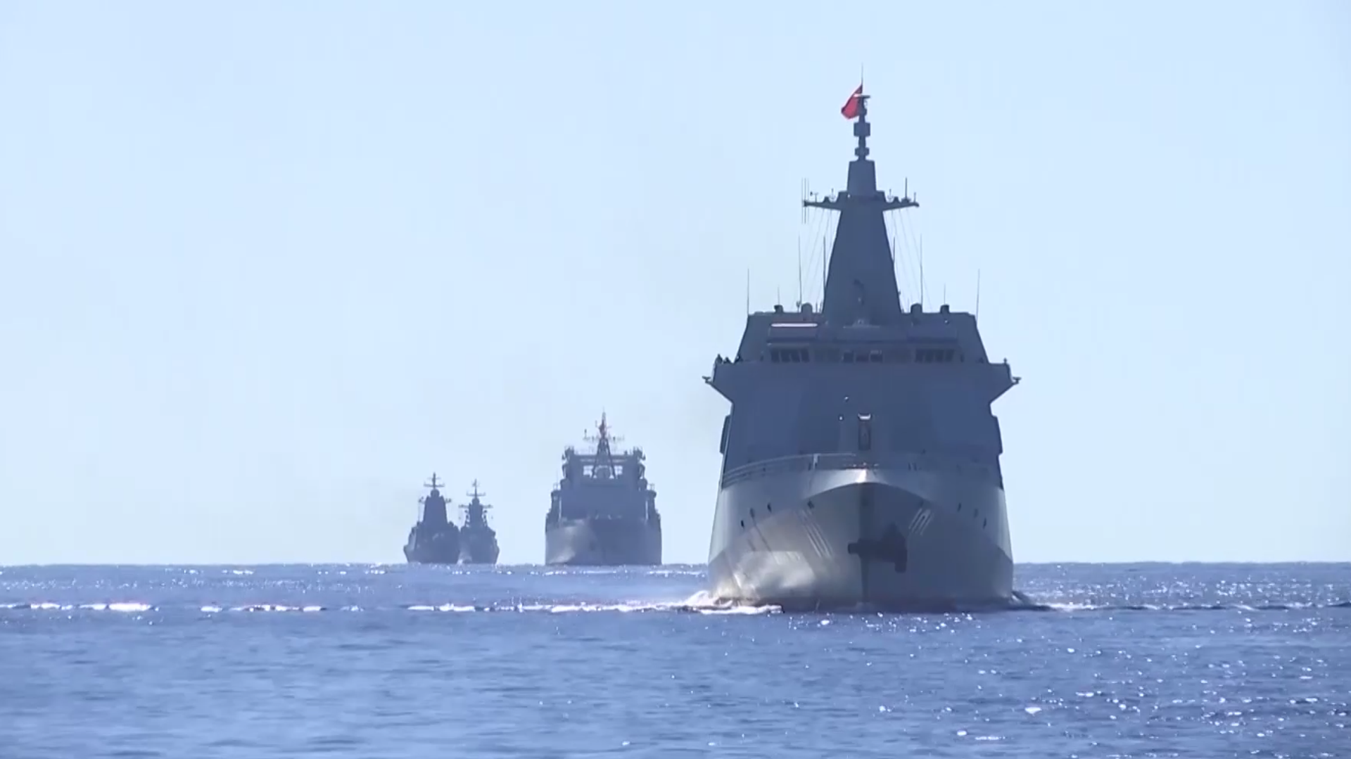 Chinese warships arrive for a joint patrol and drills with their Russian counterparts in the Pacific Ocean and the Sea of Okhotsk. Thursday, September 15, 2022. - Sputnik International, 1920, 15.09.2022