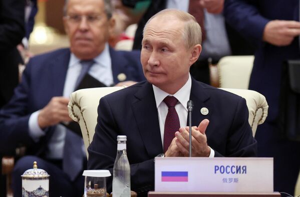 Russian President Vladimir Putin attends SCO summit - Sputnik International