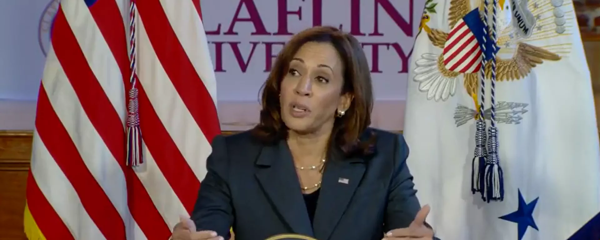 US Vice President Kamala Harris speaks at Claflin University in South Carolina on September 20, 2022. - Sputnik International, 1920, 09.11.2024