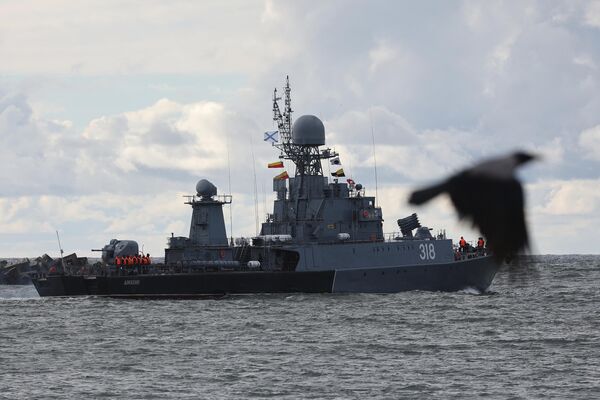 The small anti-submarine ship Aleksin at strategic exercises in Baltiysk Military Harbor.  - Sputnik International