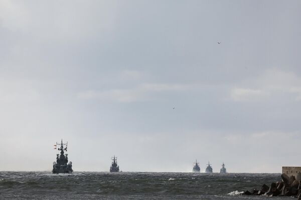Baltic Fleet ships at strategic exercises in Baltiysk Military Harbor.  - Sputnik International