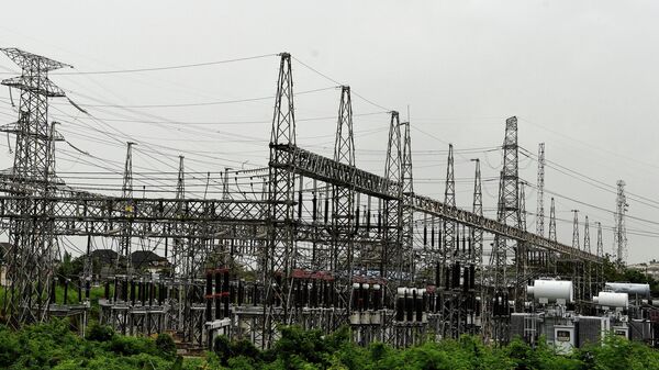 A general view of a power distribution plant which has ran out of power supply following a collapse of the national grid resulting in total blackout in Lagos, Nigeria's commercial capital, on March 15, 2022. - From Nigerian airlines to Malawi bakers, African countries are feeling the pain of Ukraine's crisis as supply disruptions hike inflation and oil prices push up fuel costs.
Global oil prices touched ten-year highs of more than $100 a barrel soon after Russia invaded Ukraine, doubling diesel prices for African countries like Nigeria.
Ukraine and Russia are both major suppliers of wheat and grains to Africa and Western sanctions and disruptions are already hiking costs across the continent. (Photo by PIUS UTOMI EKPEI / AFP) - Sputnik International