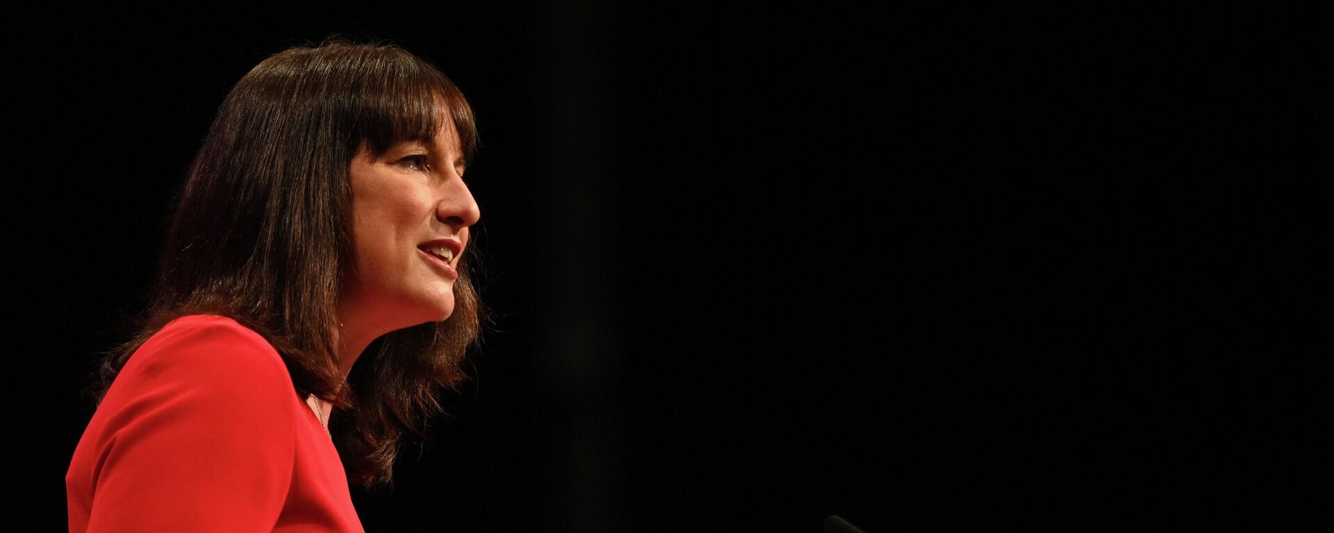 Shadow Chancellor of the Exchequer Rachel Reeves speaks on stage on the third day of the annual Labour Party conference in Brighton, on the south coast of England on September 27, 2021 - Sputnik International, 1920, 27.09.2022