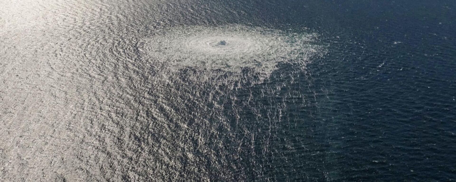 Gas leak at Nord Stream 2 as seen from the Danish F-16 interceptor on Bornholm, Denmark September 27, 2022 - Sputnik International, 1920, 11.11.2022