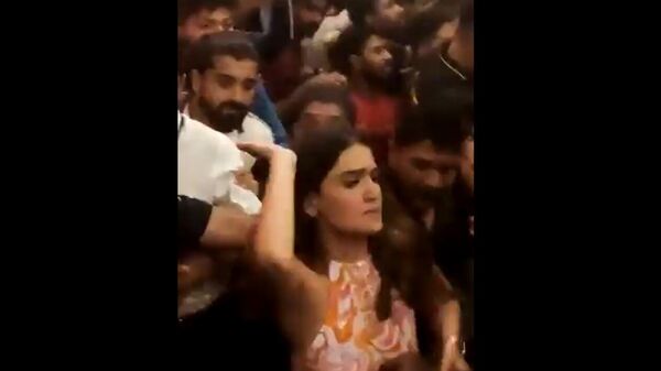 Saniya Iyappan assaulted during a movie promo - Sputnik International