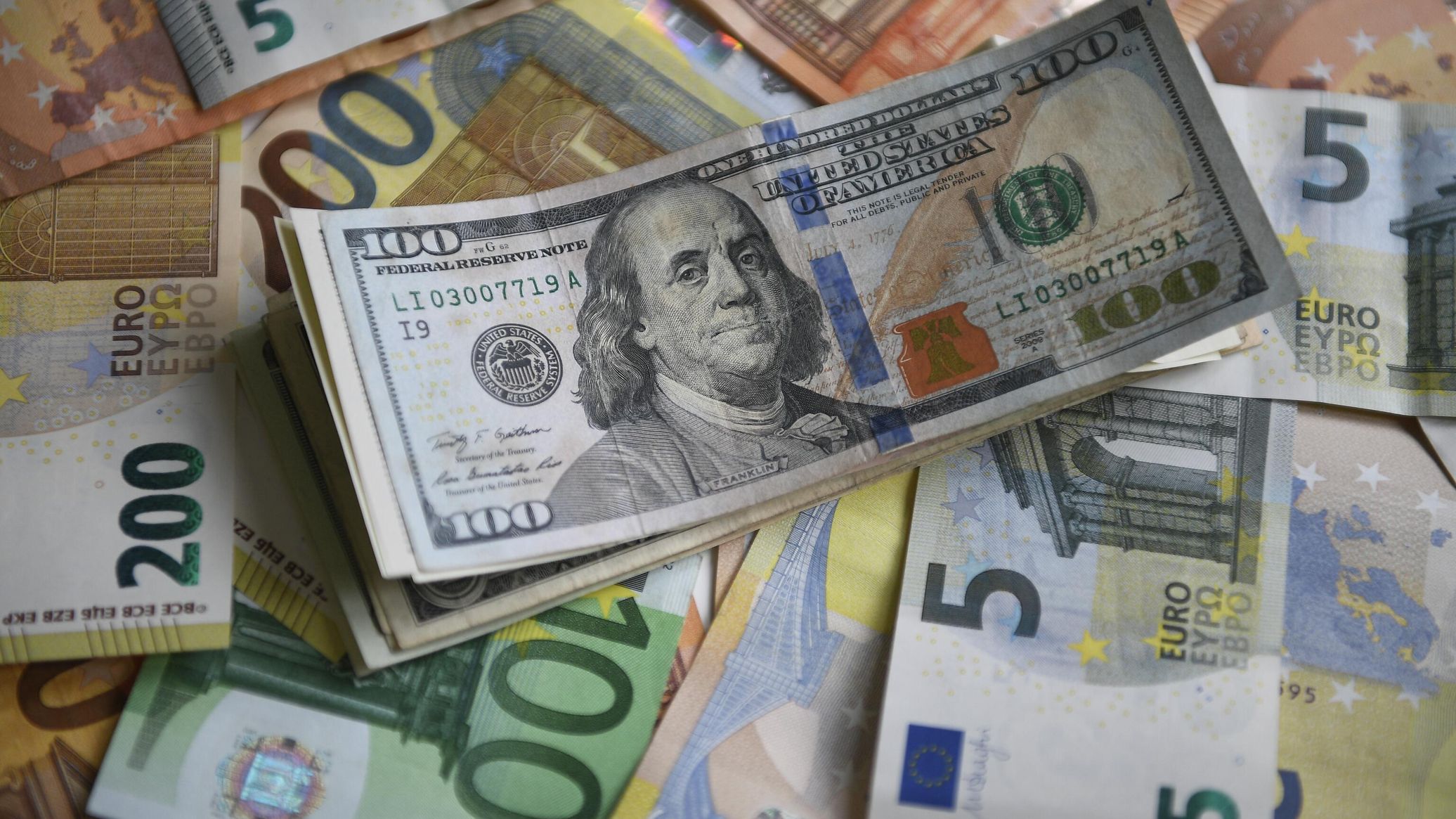 Ukrainian Corruption and Fraud Devour Millions of Western Aid - Report
