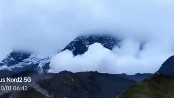 Screenshot from a video showing an avalanche hitting the vicinity of Kedarnath Temple in India's Uttarakhand - Sputnik International