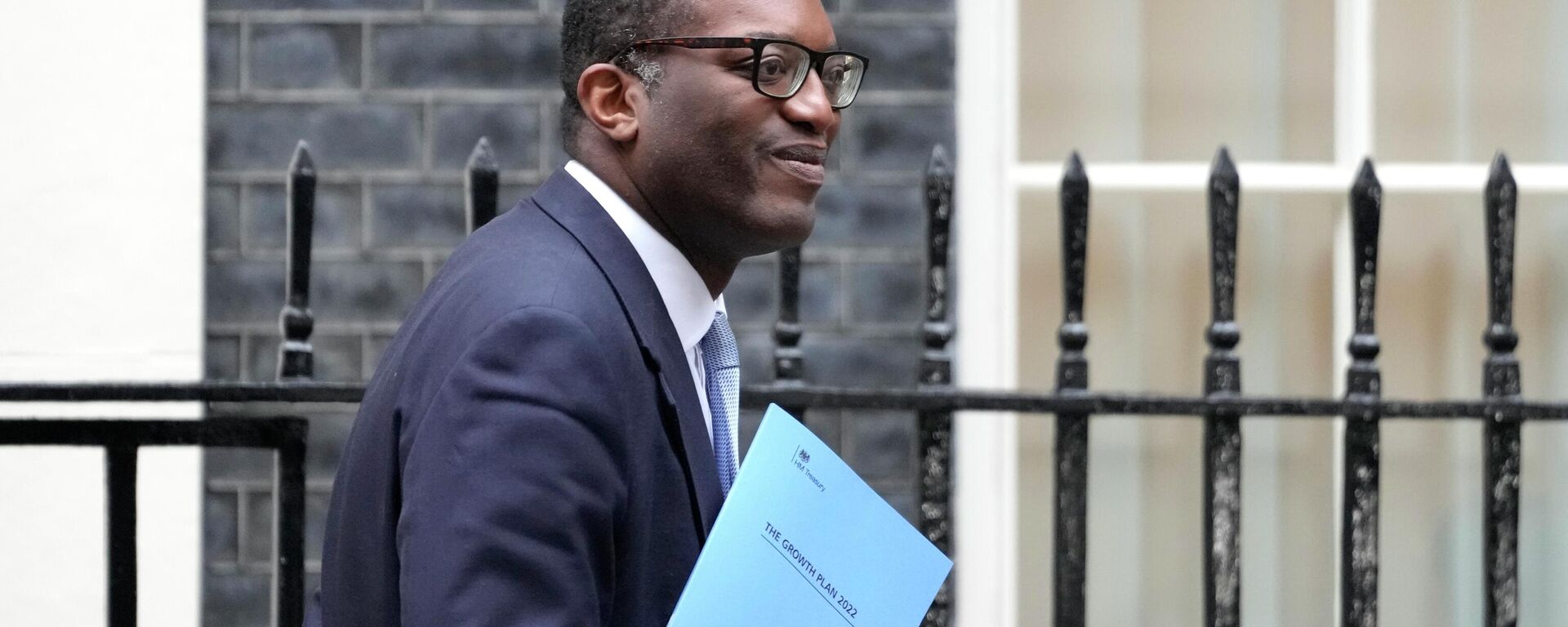Britain's Chancellor Kwasi Kwarteng leaves 11 Downing Street in London, Friday, Sept. 23, 2022. The Chancellor will deliver a mini budget in parliament. - Sputnik International, 1920, 11.10.2022
