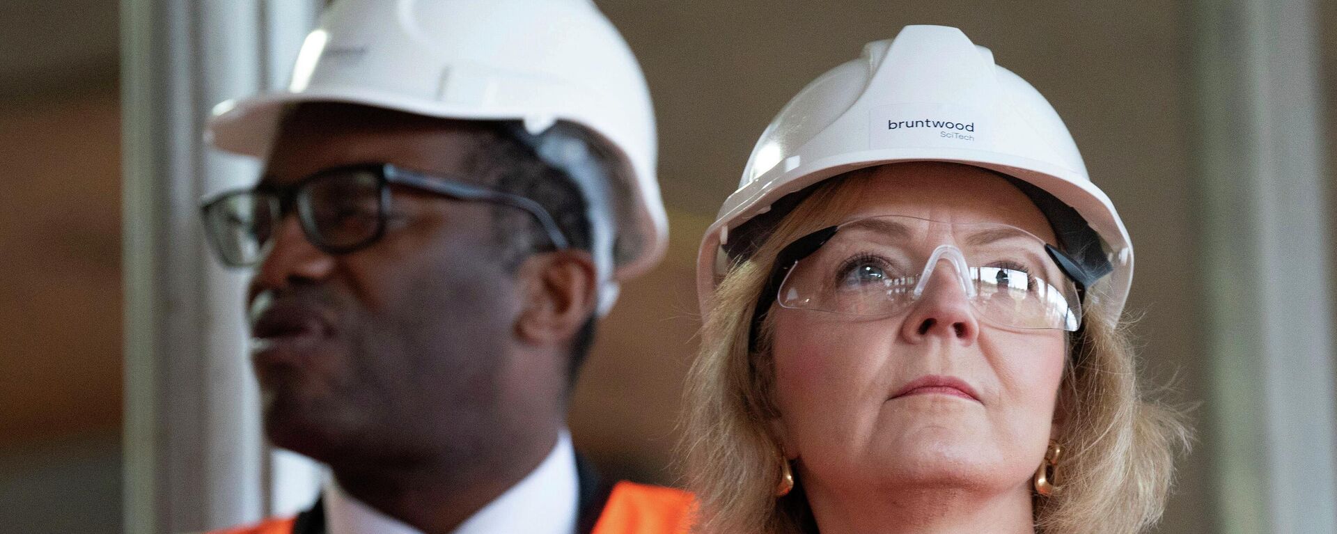 Britain's Prime Minister Liz Truss, foreground, and Chancellor of the Exchequer Kwasi Kwarteng - Sputnik International, 1920, 04.10.2022