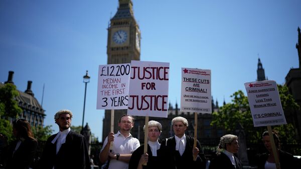 British barristers protest over pay - Sputnik International