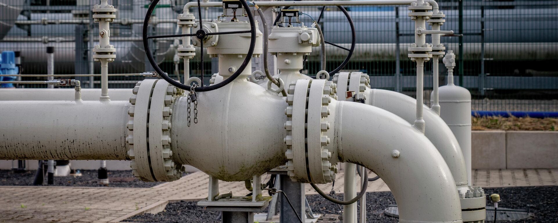 Pipes of the gas storage plant Reckrod are pictured near Eiterfeld, central Germany, Thursday, July 14, 2022, after the Nord Stream 1 pipeline was shut down due to maintenance. (AP Photo/Michael Probst) - Sputnik International, 1920, 22.04.2023