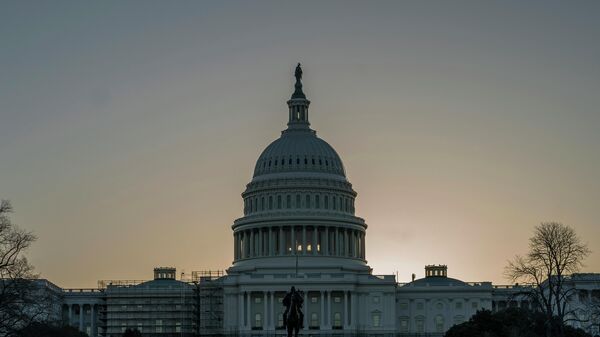 The U.S. Capitol building is seen as the sun rises in Washington - Sputnik International