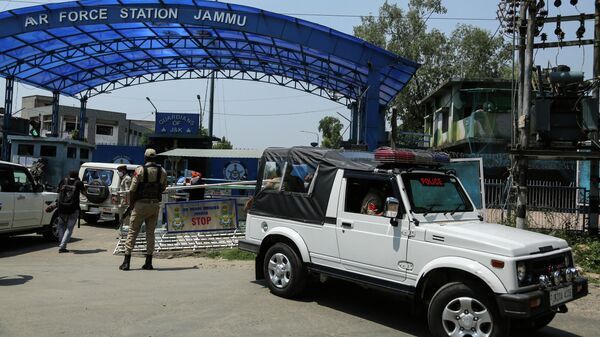 A National Investigation Agency team arrives at the Jammu air force station after two suspected blasts were reported early morning in Jammu, India, Sunday, June 27, 2021. - Sputnik International