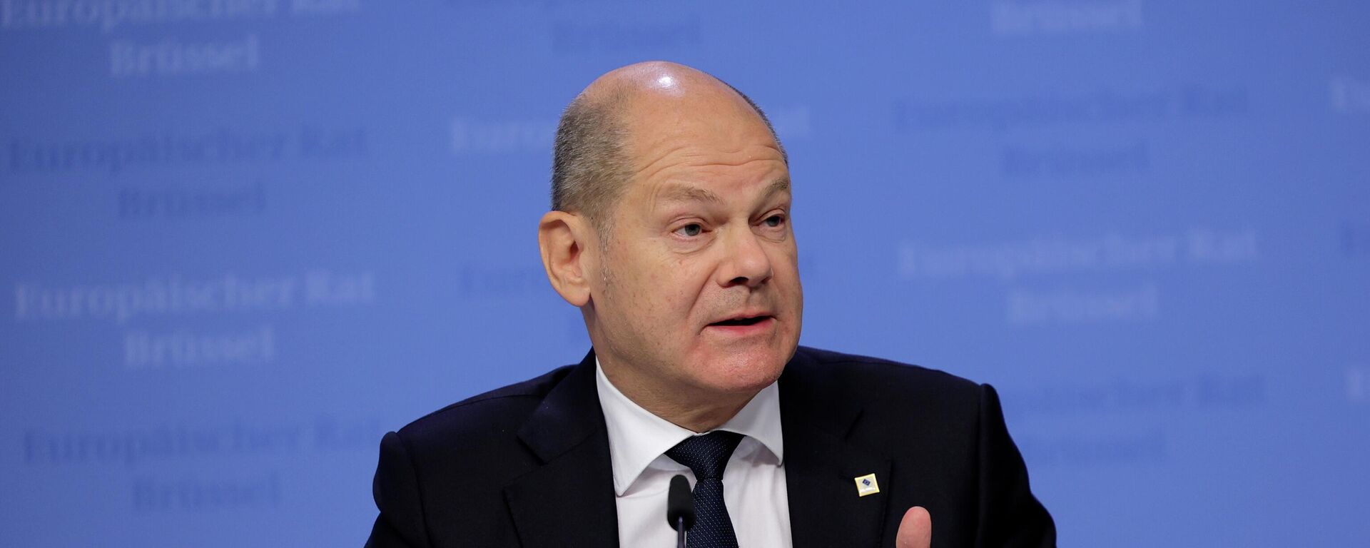 Germany's Chancellor Olaf Scholz speaks during a media conference at an EU summit in Brussels, Friday, Oct. 21, 2022 - Sputnik International, 1920, 26.06.2023
