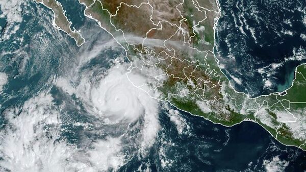 This satellite image taken at 15:30 UTC and provided by NOAA shows Hurricane Roslyn approaching the Pacific coast of Mexico, Saturday, Oct. 22, 2022. Roslyn grew to Category 4 force on Saturday as it headed for a collision with Mexico’s Pacific coast, likely north of the resort of Puerto Vallarta. (NOAA via AP) - Sputnik International