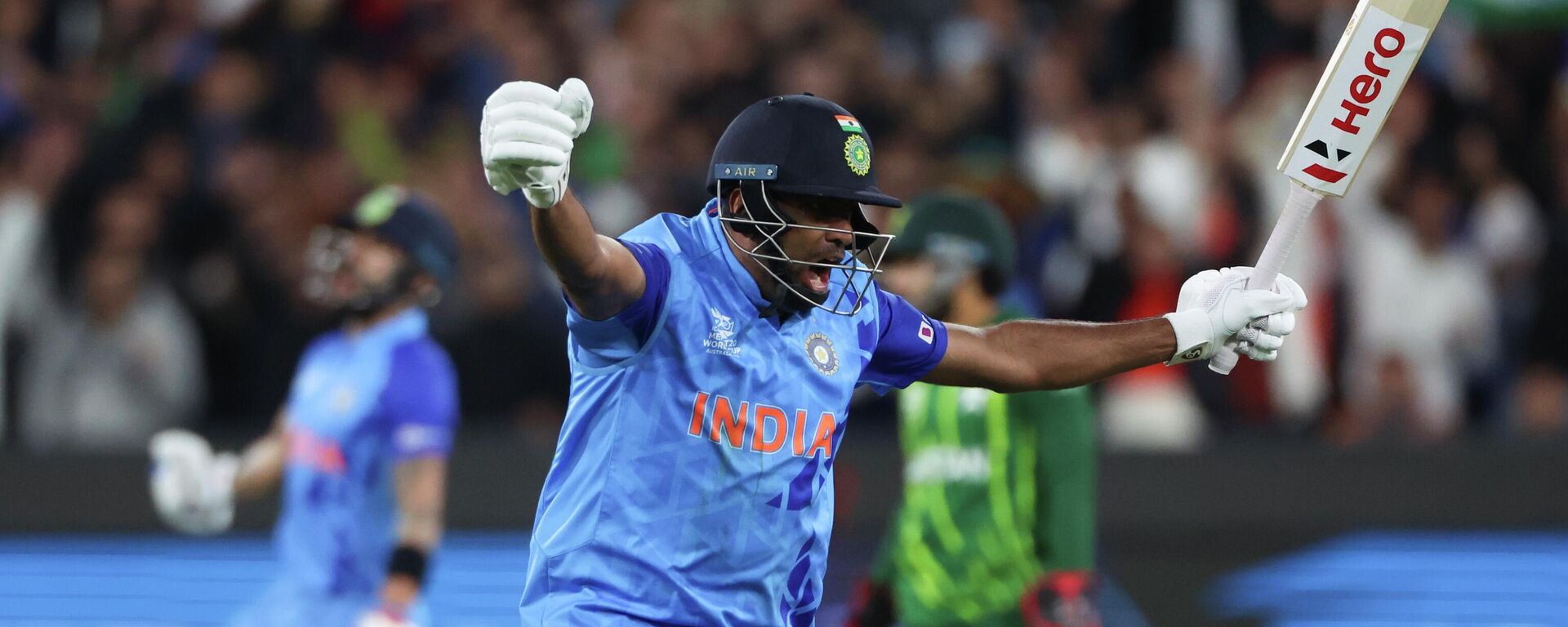 India's Ravichandran Ashwin reacts after hitting the winning runs during the T20 World Cup cricket match between India and Pakistan in Melbourne, Australia, Sunday, Oct. 23, 2022. - Sputnik International, 1920, 24.10.2022