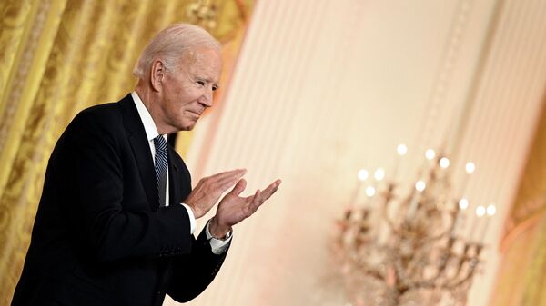 US President Joe Biden claps as he hosts a reception to celebrate Diwali in the East Room of the White House in Washington, DC, on October 24, 2022 - Sputnik International