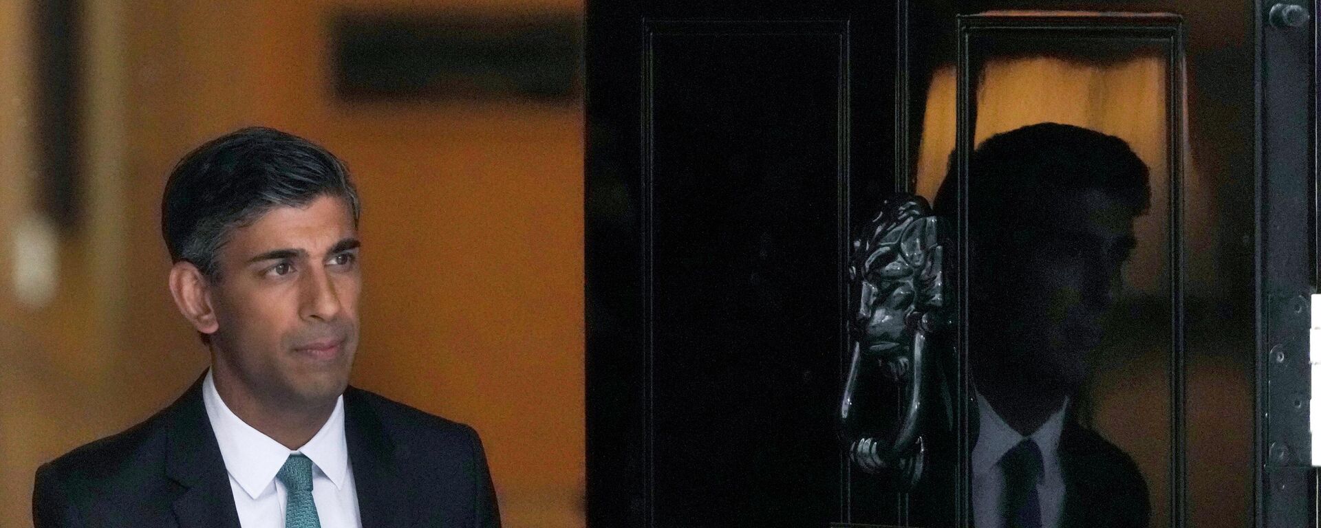 Britain's Prime Minister Rishi Sunak leaves 10 Downing Street for the House of Commons for his first Prime Minister's Questions in London, Wednesday, Oct. 26, 2022. - Sputnik International, 1920, 14.03.2023