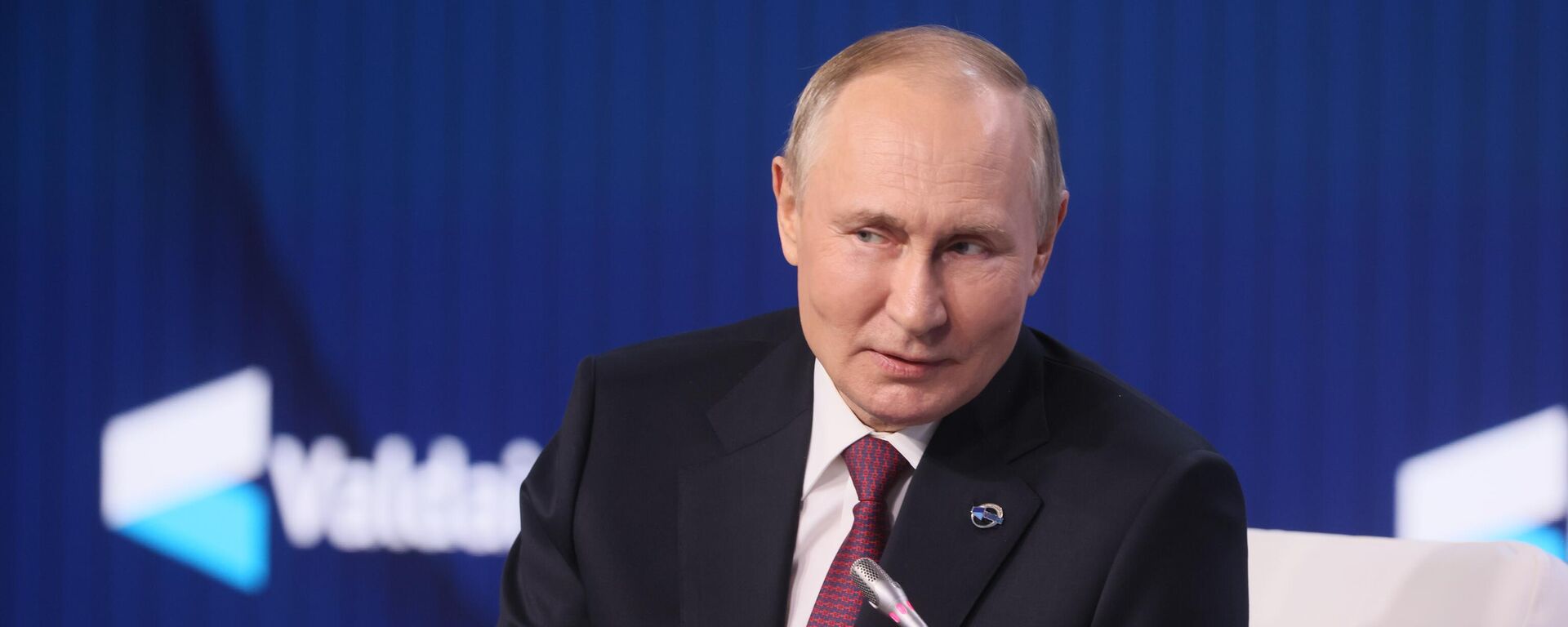 Russia's Prersident Vladimir Putin is speaking at the Valdai discussion club  - Sputnik International, 1920, 28.10.2022