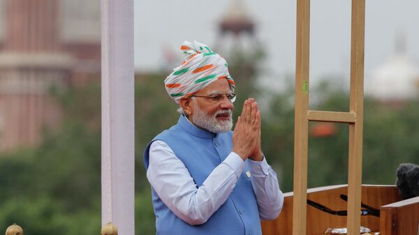Indian Prime Minister Narendra Modi, greets after addressing the nation at the 17th-century Mughal-era Red Fort on Independence Day in New Delhi, India, Monday, Aug.15, 2022. - Sputnik International
