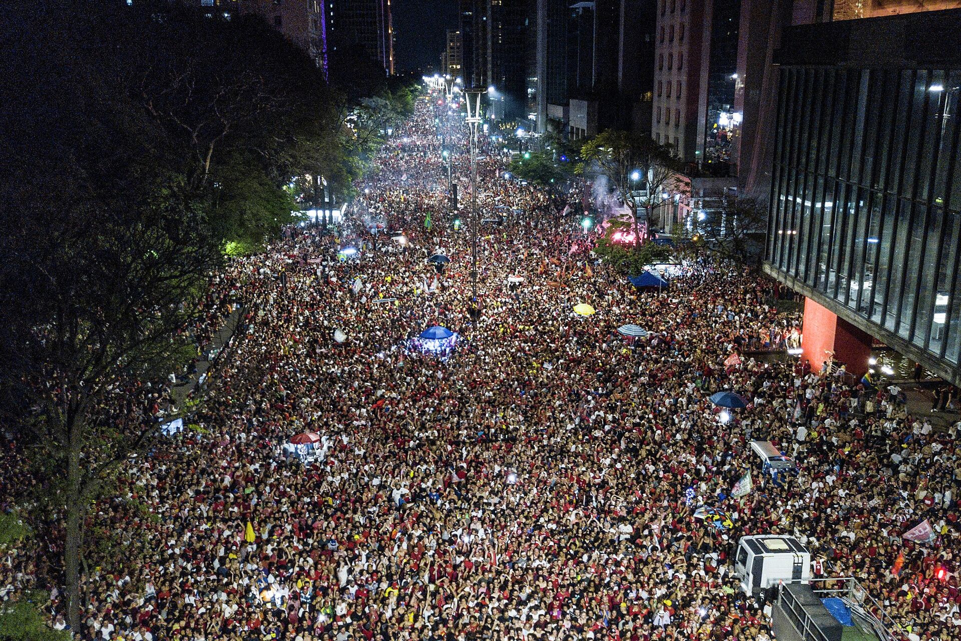 Supporters of former Brazilian President Luiz Inacio Lula gather on the Paulista Av. after he defeated incumbent Jair Bolsonaro in a presidential run-off election to become the country's next president, in Sao Paulo, Brazil, Sunday, Oct.  - Sputnik International, 1920, 01.11.2022