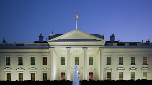 The White House is seen at dusk in Washington, DC, on November 8, 2022. - Sputnik International