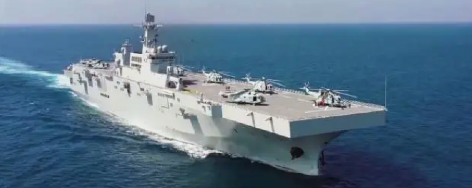 The Type-075 amphibious assault ship Hainan has recently completed its full-time training assessment, marking a key step towards the high seas. November 2, 2022. - Sputnik International, 1920, 11.11.2022