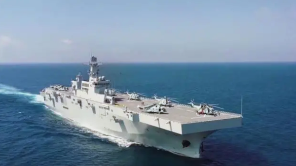 The Type-075 amphibious assault ship Hainan has recently completed its full-time training assessment, marking a key step towards the high seas. November 2, 2022. - Sputnik International